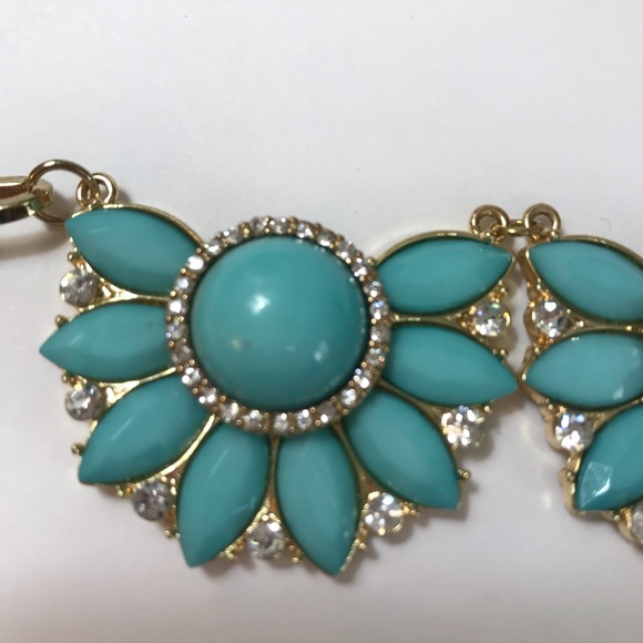 Blue Cobachon w/Accent Faux Jeweled Necklace - Picture 9 of 10